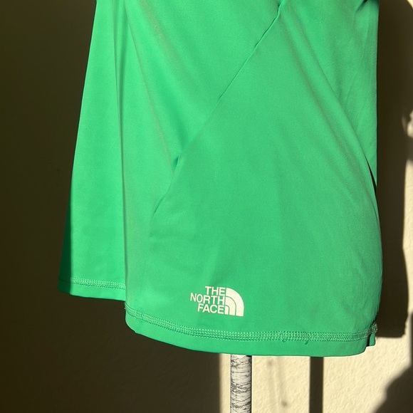EUC THE NORTH FACE | Kelly Green Workout Tank Top, L - Picture 10 of 16